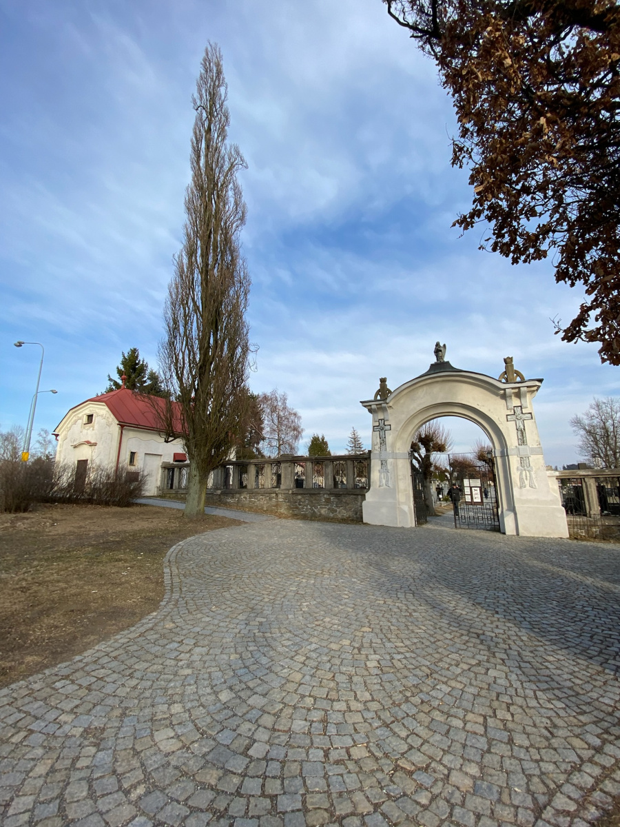 Vstup - Hřbitov na ulici Jamská